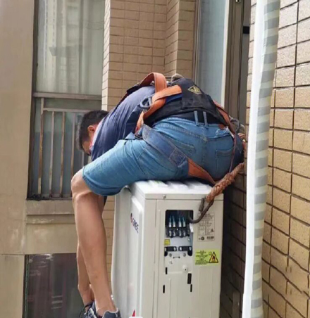 龙安空调移机